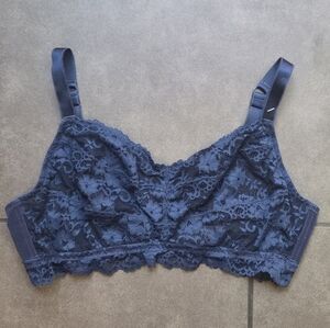 Hips & Curves Lace Bralette